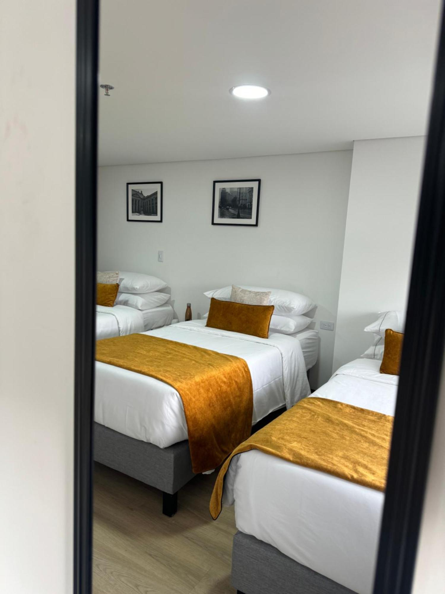 Hotel Wlh Gold Bogota Exterior photo